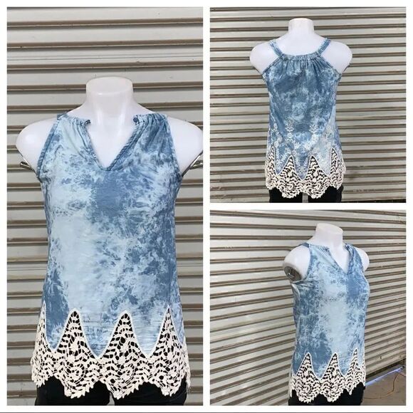 INC International Concepts Tops - 🛍️INC size 0 denim looking top with lace accent